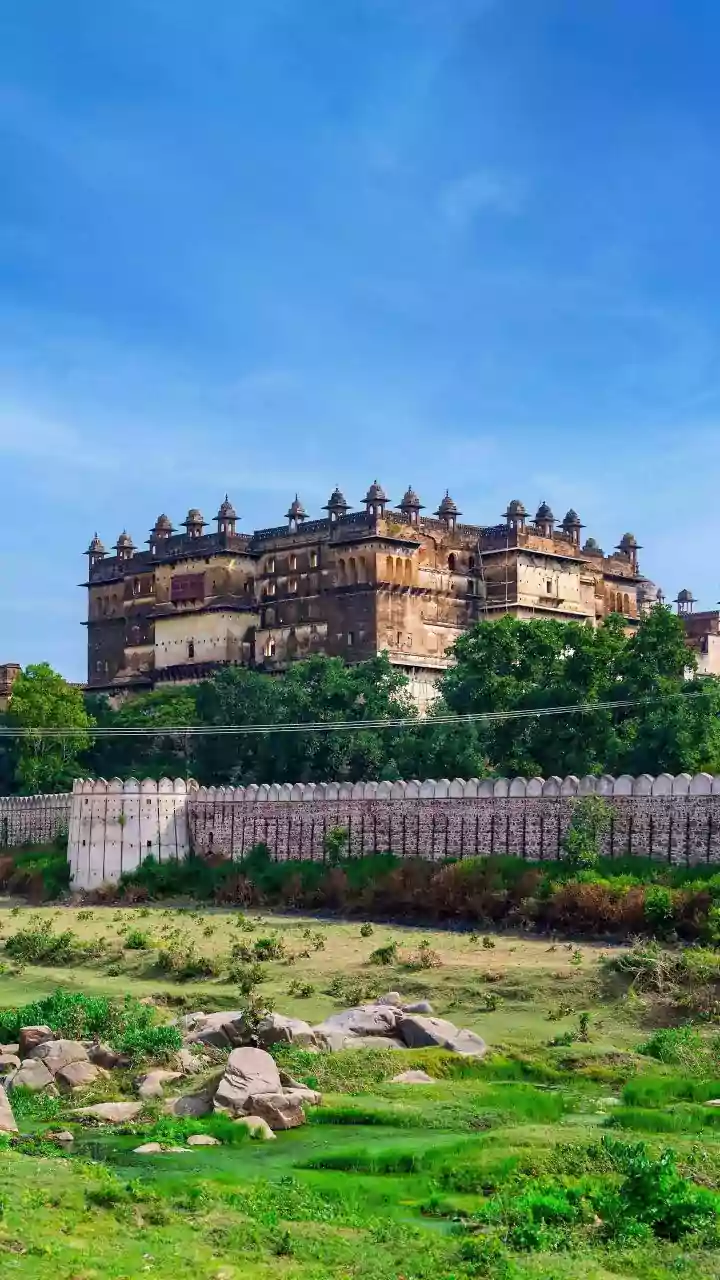 Seven Forts Invite Travellers to Read History Through Stone