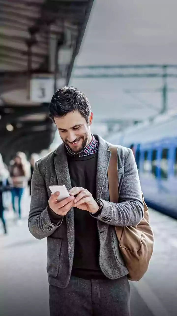 Smart rail commute: How train travel apps help daily intercity passengers check unreserved train timings