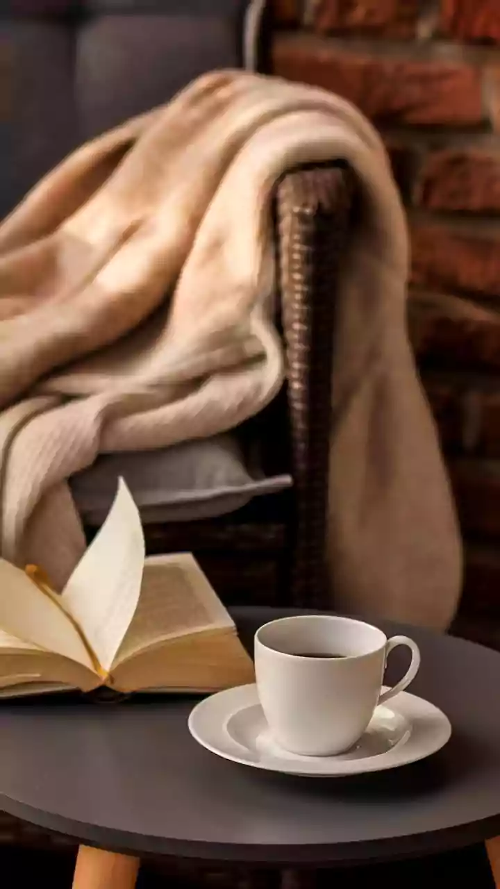 The Awkward-Corner Design Trend: Creating Small Reading Zones in Focus