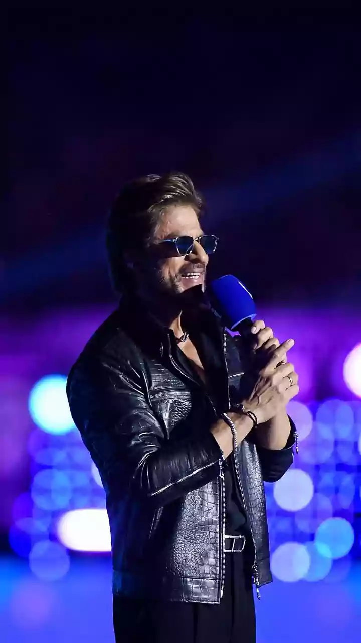 SRK, Ajay, Tiger Shroff get show-cause notices over Vimal ad