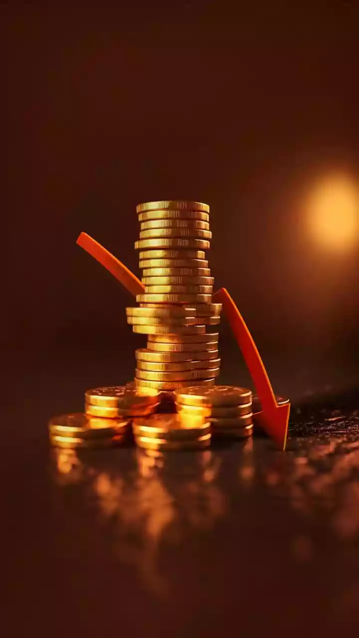 Rupee falls 31 paise to all-time low of 91.28 against US dollar in early trade