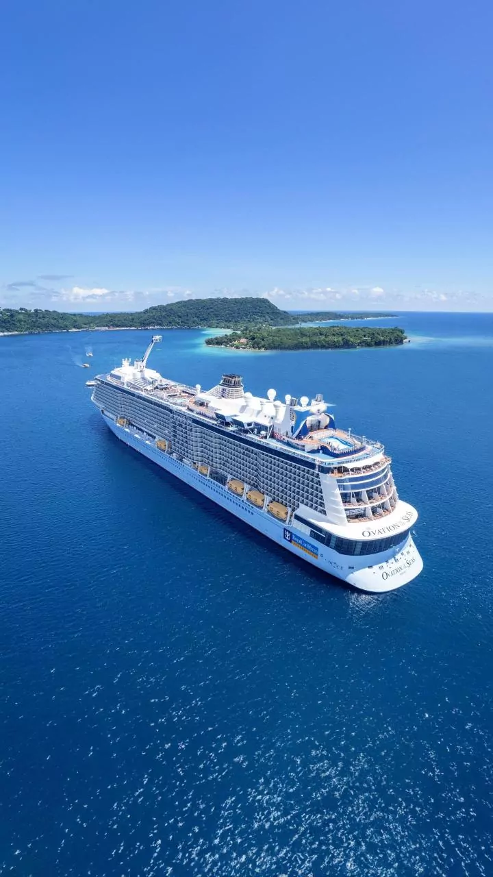 Passengers of Hantavirus-Stricken Cruise Ship Return Home for Quarantine