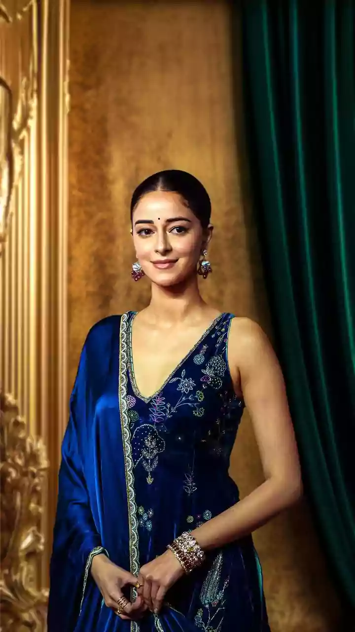 अनन्या पांडे का फ्लोरल अनारकली: एक नया अंदाज़