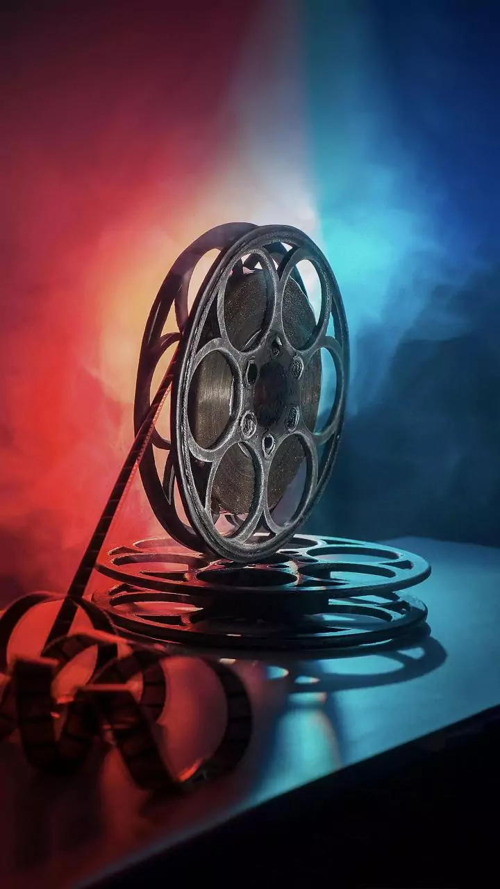 Foggy winter nights amplifying Stranger Things mystery hype