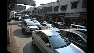 BMC Polls 2026: H West Ward Emerges As Glamour–Ground Reality Battleground In Mumbai's Khar