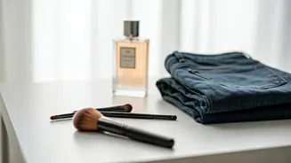 Skimm Your Week: Top Picks for Spring Beauty, Comfy Jeans, and Mom's Perfect Gift!