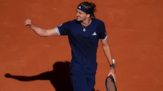 French Open: Zverev too strong for Mensik in Roland-Garros semi-final