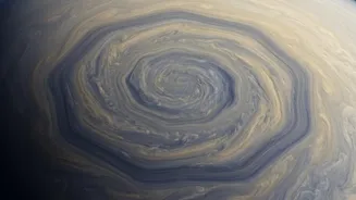 Saturn's Southern Atmosphere Is Showing A Strange Geometric Wave