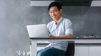 How Asynchronous Work Culture Stops Late Night Messages For Young Remote Workers