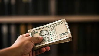 Akshay Kumar Extends Aid to Woman Near Polling Booth