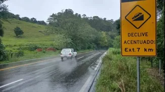 Placa de trânsito em descida pode salvar sua vida! Entenda o significado