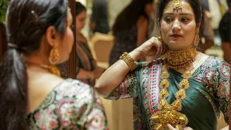 Gold Rate: ಗುರುವಾರ ಮತ್ತಷ್ಟು ಏರಿದ ಚಿನ್ನದ ಬೆಲೆ; ಗುರುವಾರ ಗ್ರಾಮ್ಗೆ 70 ರೂ ಏರಿಕೆ