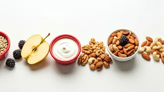 Nutrition Experts Approve This Snacking Shift
