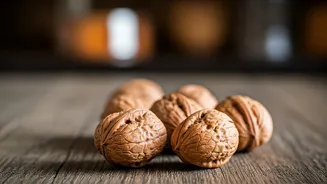Harvard Doctor's Walnut Wisdom: 3 Daily Benefits