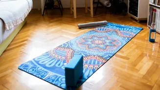 Desk-Job Yoga Highlights Hip Mobility