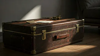 Why Pinterest Design Boards Are Obsessed With Vintage Trunks