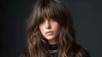 Go chic with a textured bangs hairstyle!