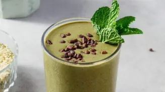 This refreshing smoothie is ready in just 5 minutes