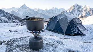 How Campers Manage Food Prep And Warmth During Himalayan Snow Stays