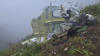 Badan dan Ekor Pesawat Ditemukan di Lereng Gunung Bulusaraung, Begini Kondisinya