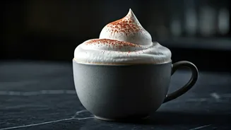 Fluffy Coffee Foam Is The New Cafe Flex