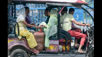 Delhi E-Rickshaw Crackdown: 4 Passengers Only, No More Squeezing In – What Else Could Change?