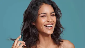 How to style shoulder-length wavy hair