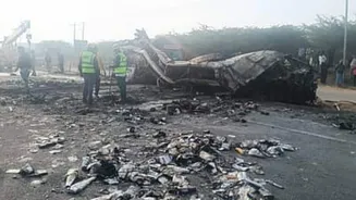 Several killed as truck rams sleeper bus in Karnataka, passengers burnt in blaze