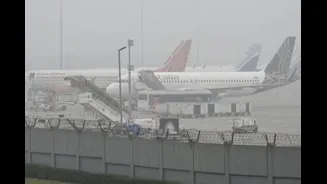 Delhi Shrouded In Thick Fog; IGI Airport, SpiceJet Issue Advisory As Flights Face Delays
