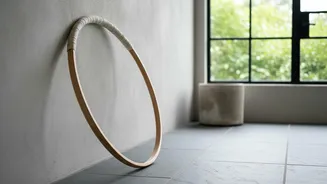 The Best Hula-Hoop Routine Is Short Enough to Repeat Consistently