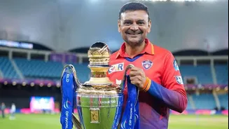 Will Hemang Badani replace Stephen Fleming as CSK's head coach?