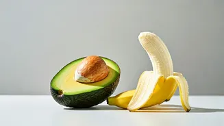 Avocado vs. Banana: Unpacking Fiber, Potassium, and Fat Content for Your Health