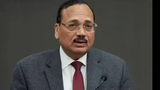 You Are Not Merely Case Builders But Nation Builders: CJI's Big Message To Young Lawyers