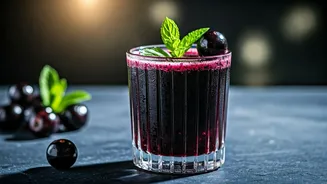 Move Over Mangoes, This Viral Jamun Drink Totally Slaps
