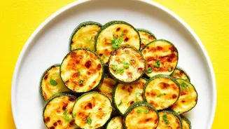 Why zucchini And Mushrooms Are Both Low-Calorie Cooking Staples When Neither Vegetable Is Universally Better