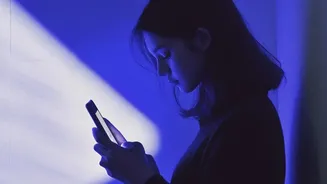 Understanding Sudden Eye Strain: How Blue-Light Exposure And Dry Air Silently Impact Urban Screen Users