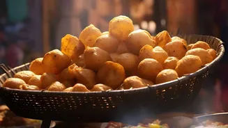 Street Food Lovers Continue Choosing Bhutta Every Monsoon