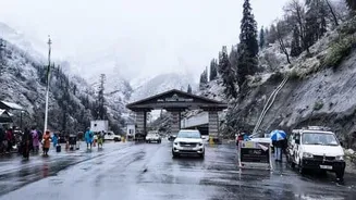 हिमाचल में IMD का रेड अलर्ट: 20-21 जुलाई को भीषण बारिश, बाढ़-भूस्खलन का खतरा