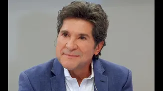 Daniel vira 'funcionário do mês' da Globo e bate ponto três vezes no mesmo dia