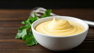 Mastering the Art of Effortless Hollandaise Sauce
