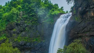 Essential Hacks For Safe Overnight Monsoon Drives Through The Ghats