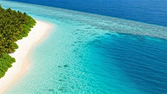 Azure Maldives Water Streams Overflow As Couples Plan Escapes