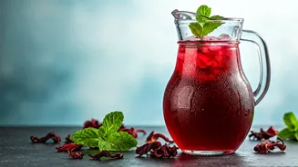Ditch Sodas For Cold Brewed Hibiscus Mint Tea This Monsoon