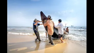 Fishing Canoe Capsizes Near Baina Beach Amid Rough Seas