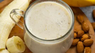 How To Make Nutrient-Dense Banana-Date Smoothies For Quick Morning Energy During Busy Festive Seasons