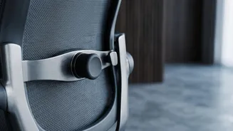 How Desk Workers Improve Posture And Stop Back Pain With Simple Chair Tweaks