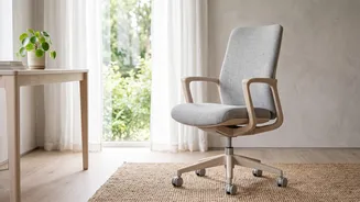 Desk-Job Yoga Brings Simple Workplace Yoga Into Focus