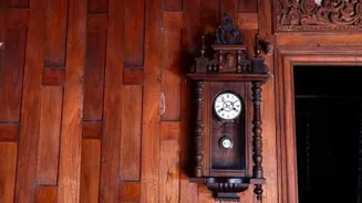 Vintage wood accents are a decor must-have!
