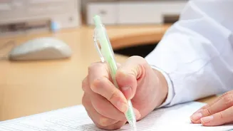 Why Regular Medication Reviews Matter When You Rely on Pain Relief Often