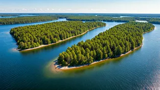 Kadamakudy: Kerala's Unique Water Village Experience